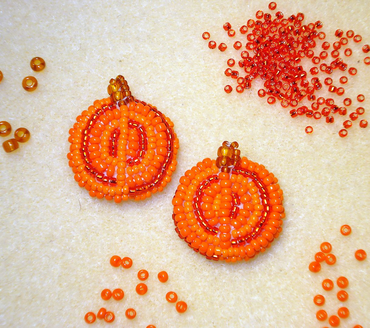 HOW TO DO BEAD EMBROIDERY « EMBROIDERY & ORIGAMI